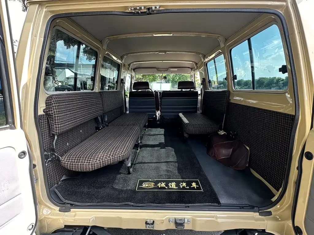 Toyota Land Cruiser — миниатюра 9