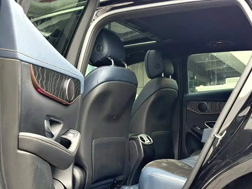 Mercedes-Benz EQC — миниатюра 6