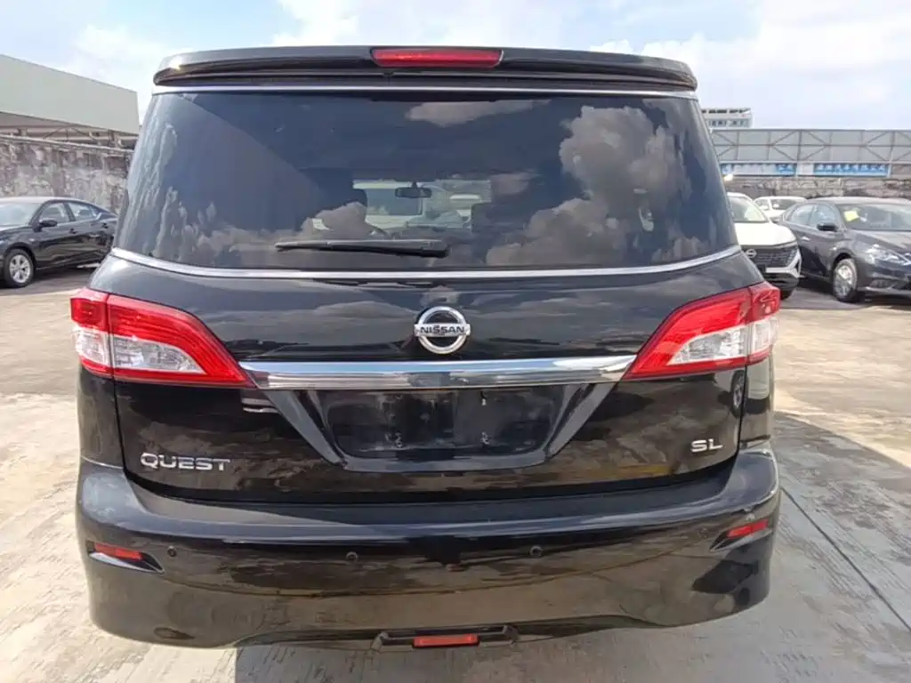 Nissan Quest — миниатюра 6