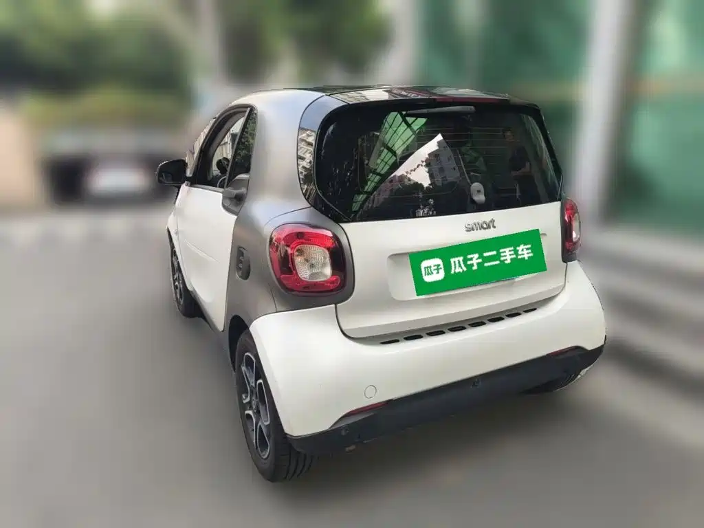 smart Smart Fortwo — миниатюра 4