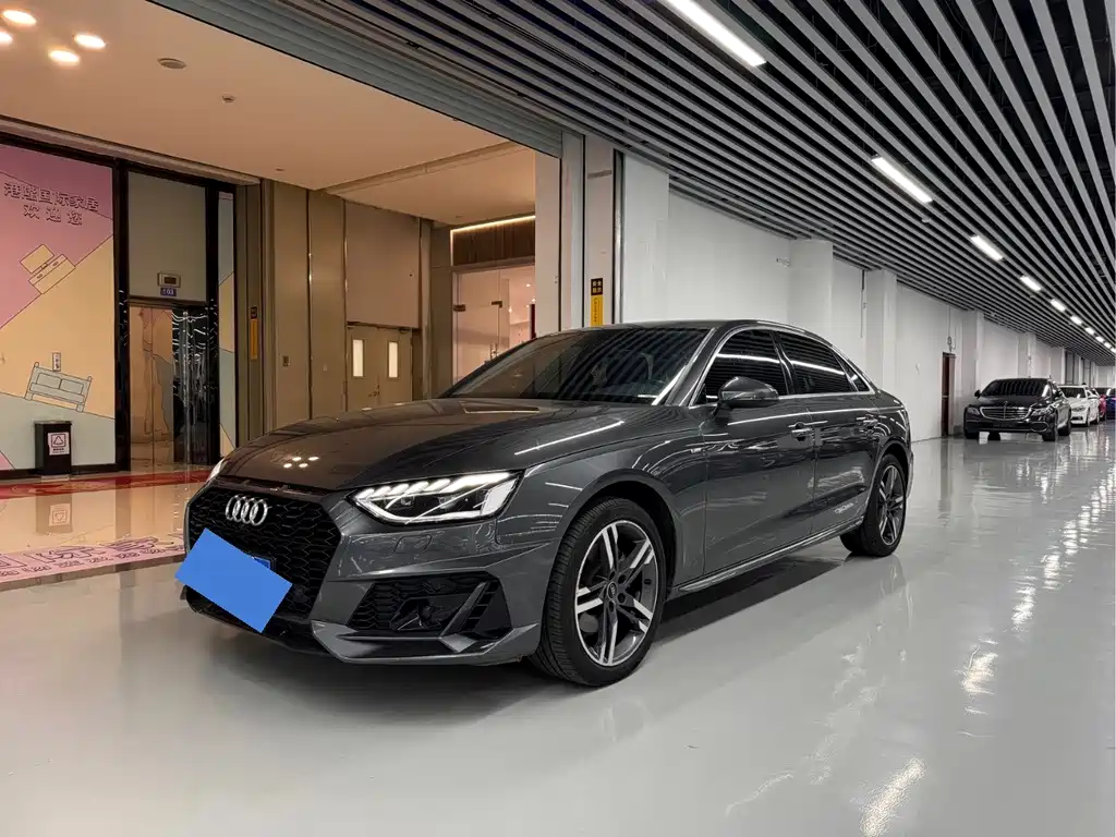Audi A4L 2024 40 TFSI Luxury