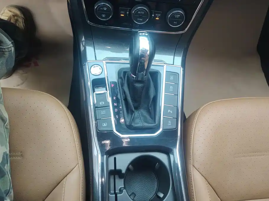 Volkswagen Passat — миниатюра 16