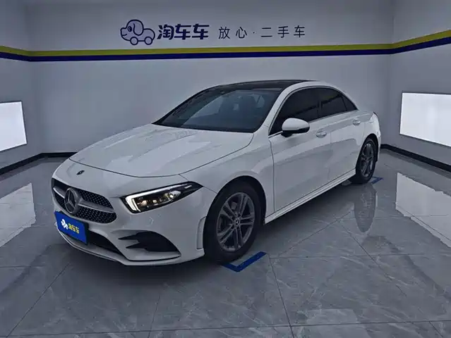 MERCEDES-BENZ A CLASS 2021