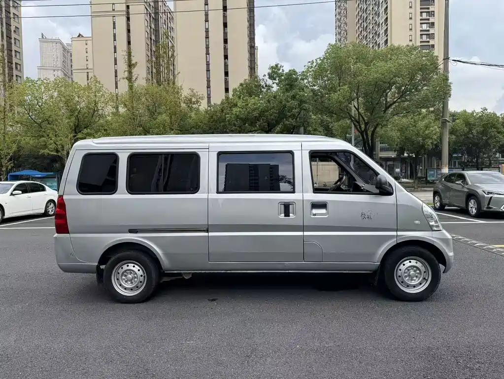 Wuling Rongguang EV — миниатюра 8