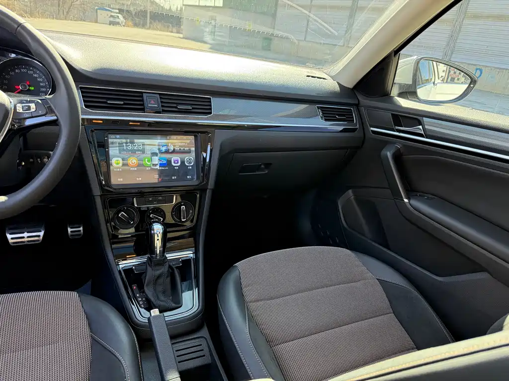 VOLKSWAGEN C TREK WEI COLLAR