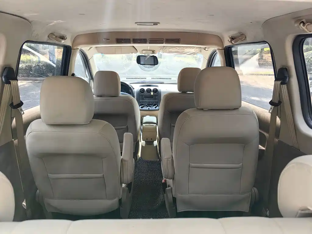 Wuling Hongguang — миниатюра 7