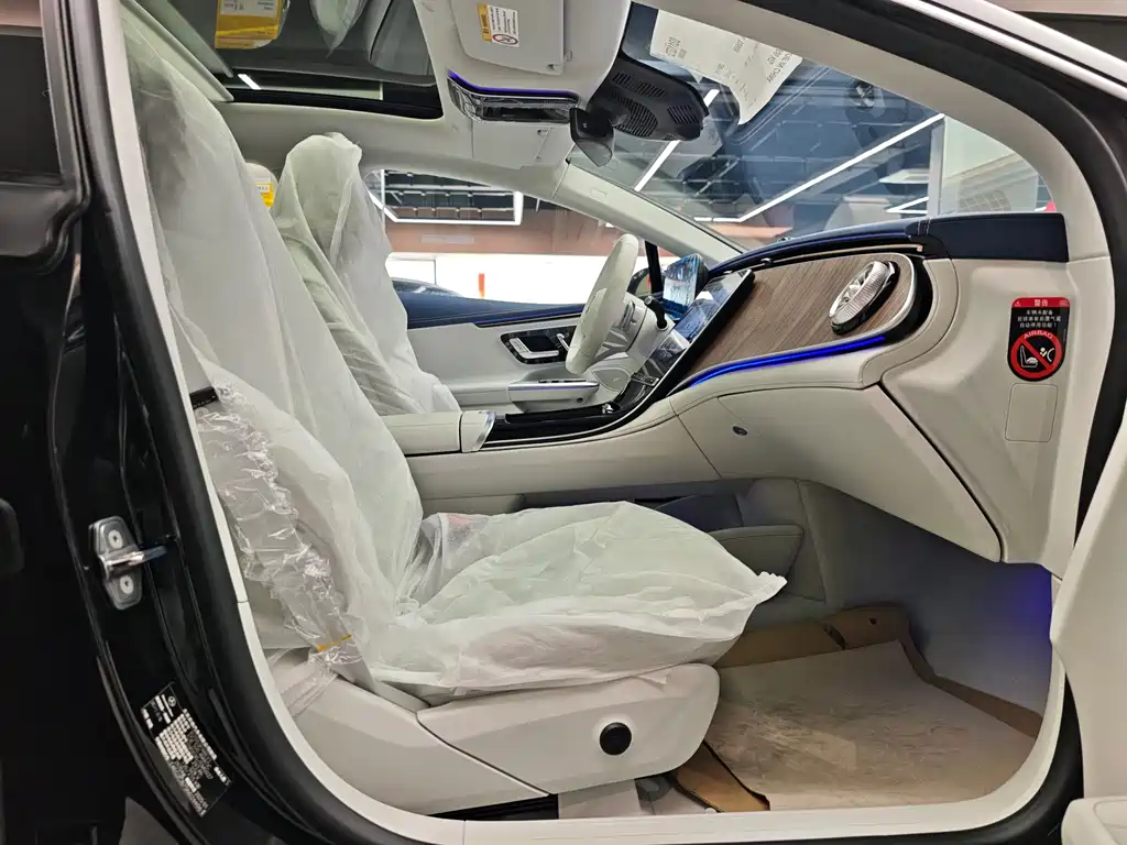 Mercedes-Benz EQE 2025 500 4MATIC