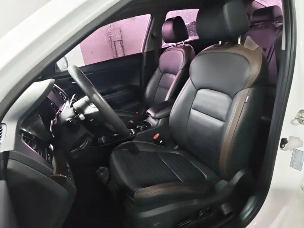 Kia K4 — миниатюра 15