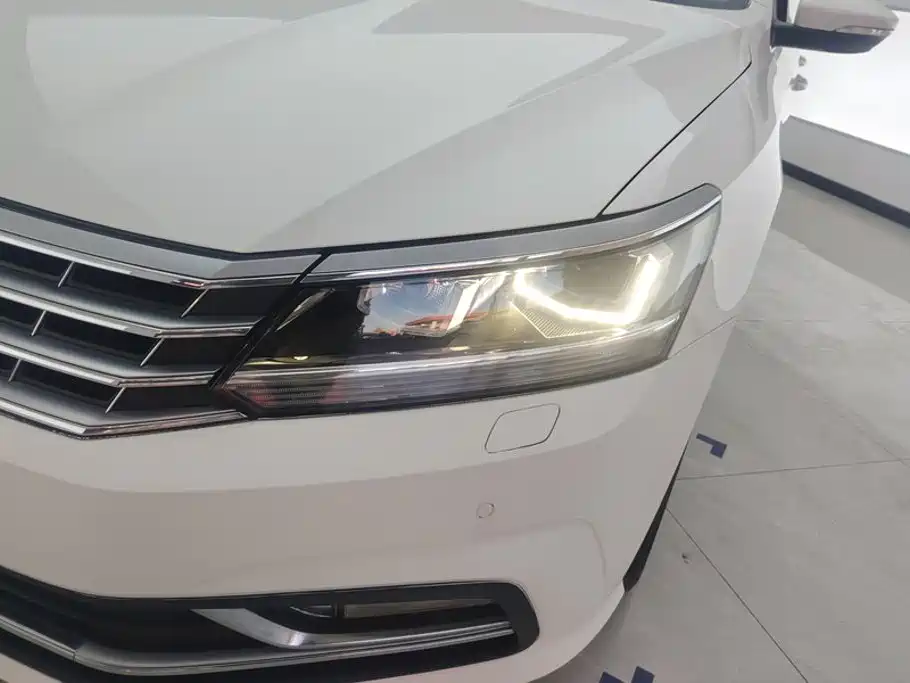 Volkswagen Passat — миниатюра 5