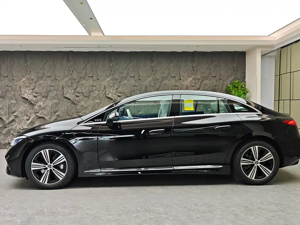 Mercedes-Benz EQE 2025 500 4MATIC