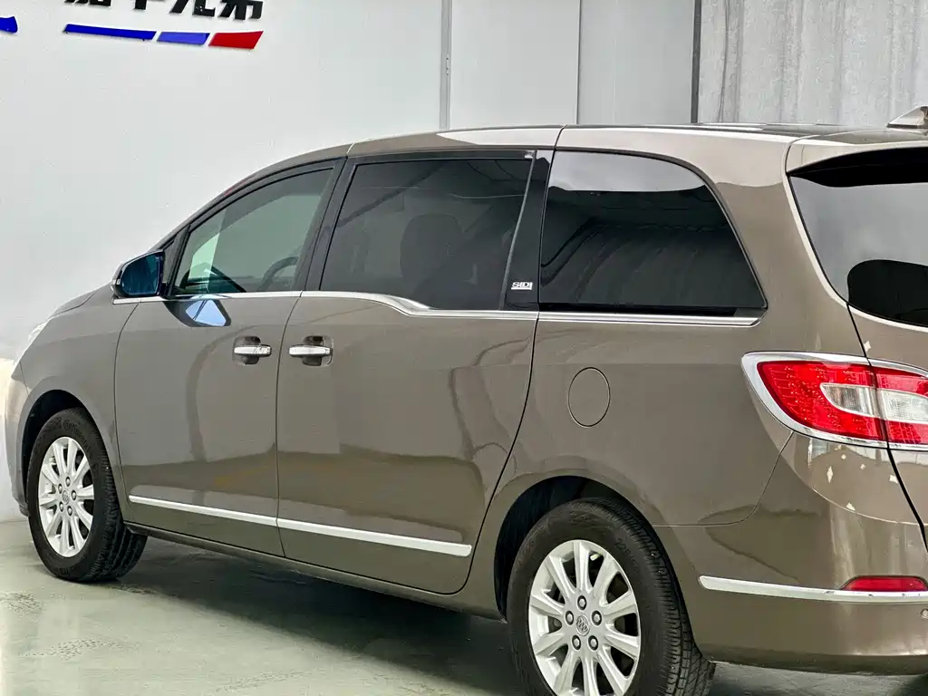 Buick GL8 — миниатюра 13