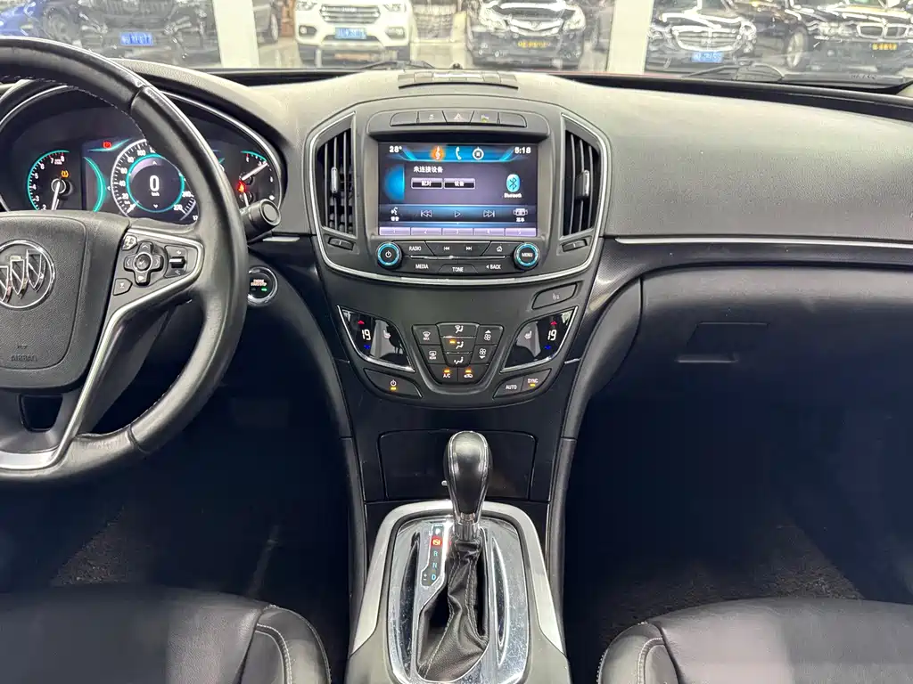Buick Regal — миниатюра 10