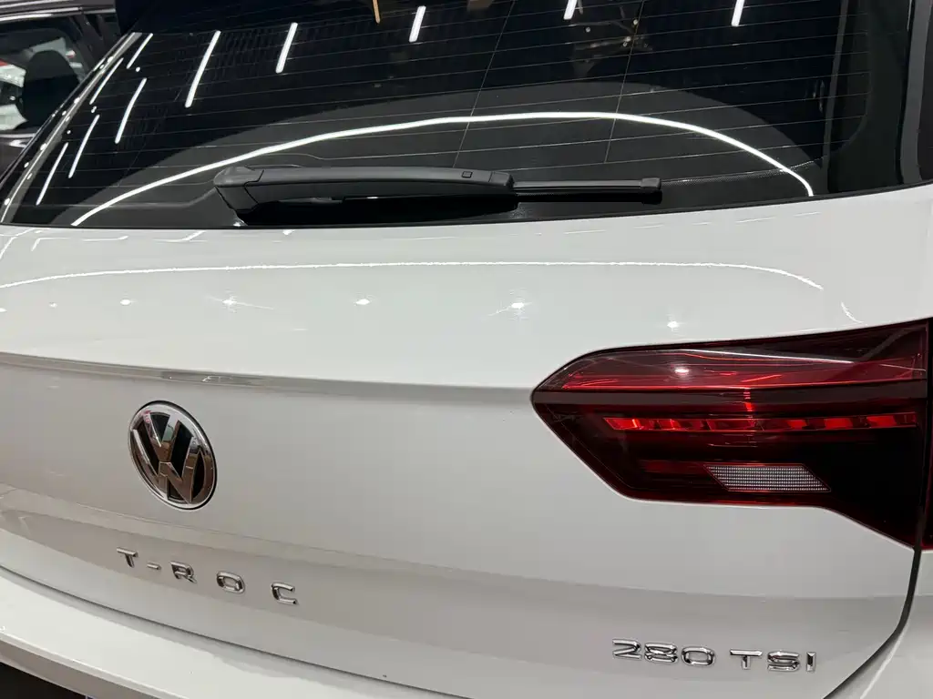 Volkswagen T-Roc — миниатюра 11