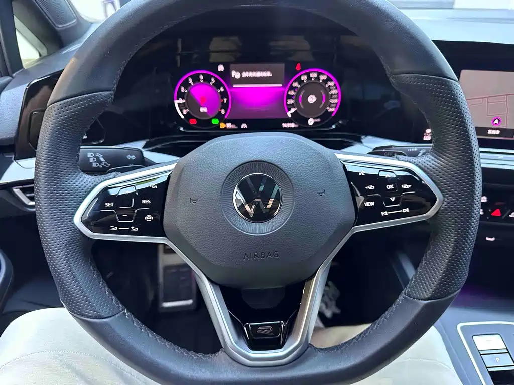 Volkswagen Golf — миниатюра 12