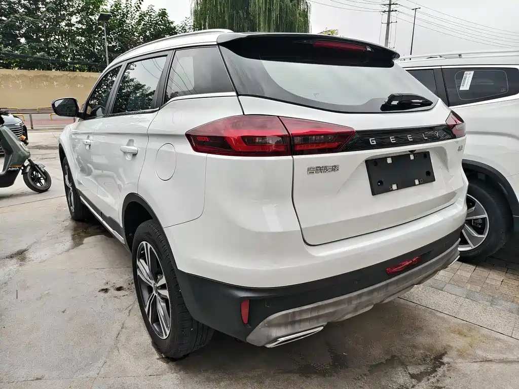 Geely Boyue — миниатюра 16