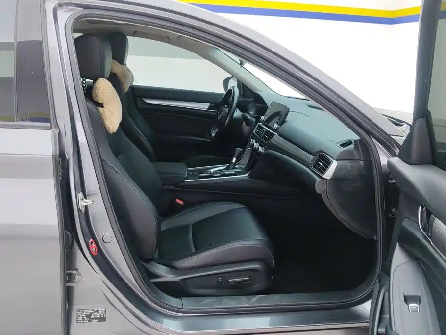 Honda Accord — миниатюра 8