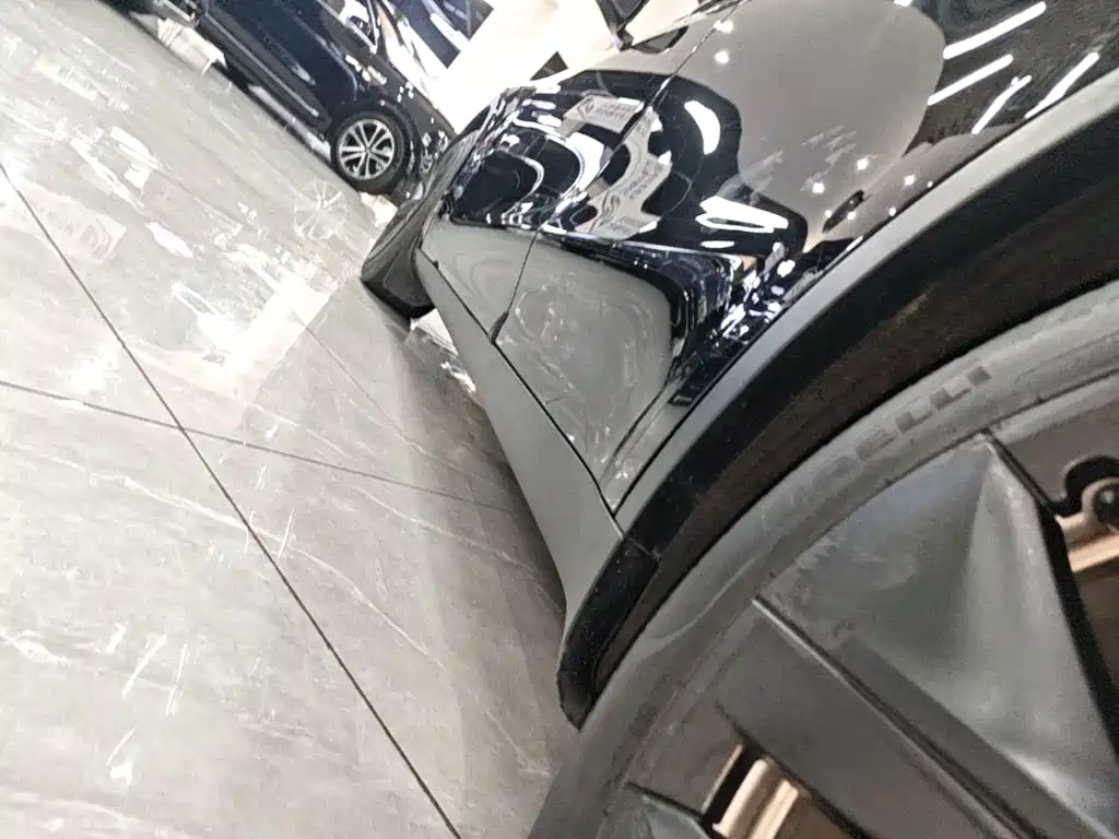 Tesla Model Y — миниатюра 22