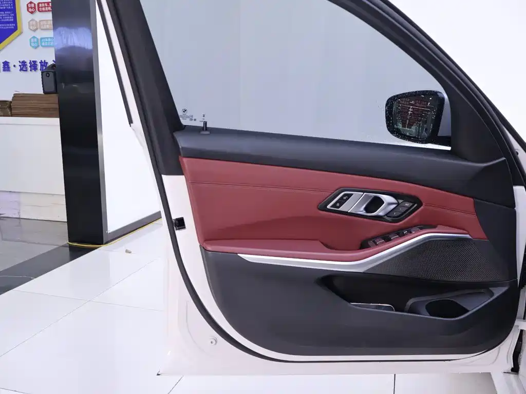 BMW 3 Series — миниатюра 18