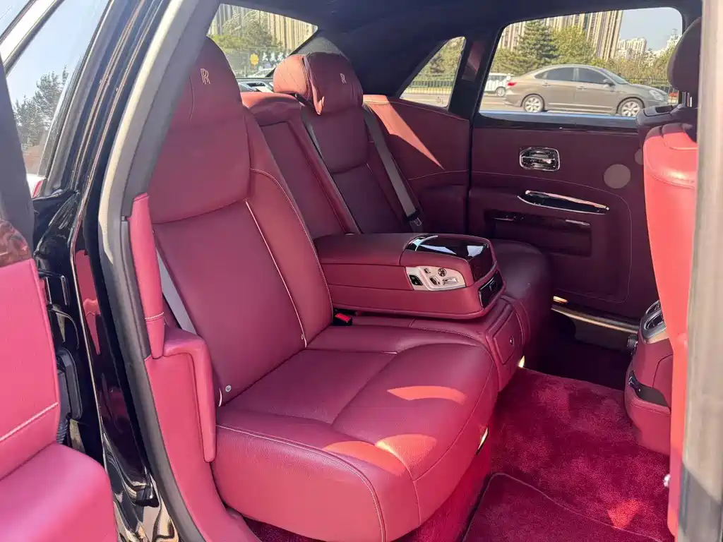 Rolls-Royce Ghost — миниатюра 7