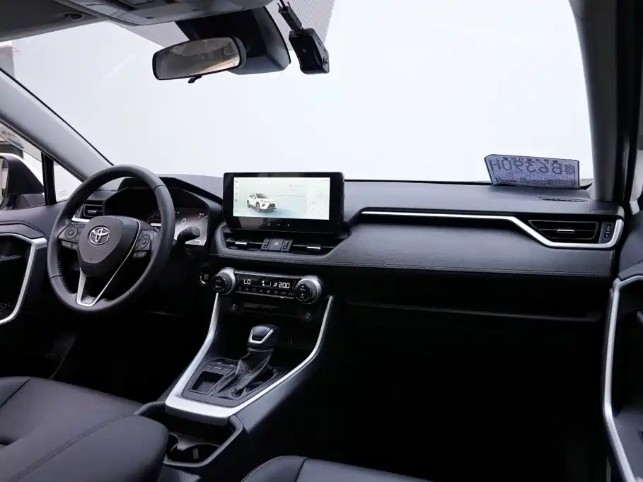 Toyota Wildlander — миниатюра 8