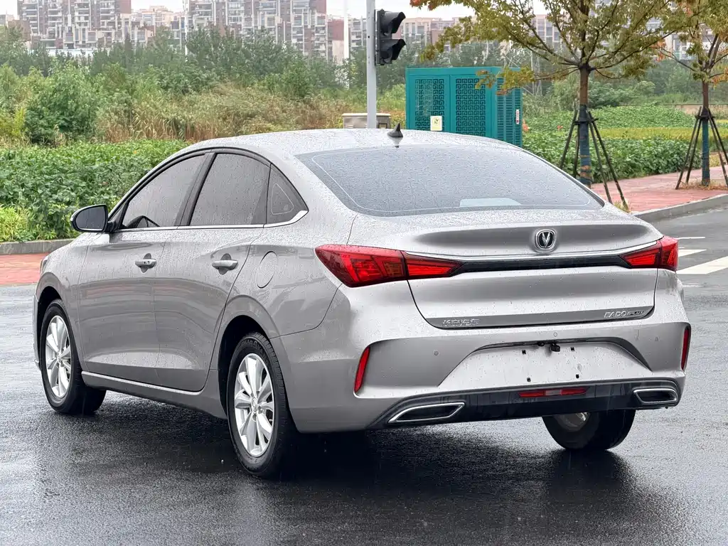 Changan Eado — миниатюра 9