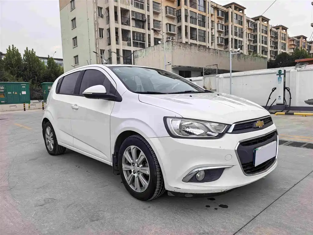 Chevrolet Aveo — миниатюра 5