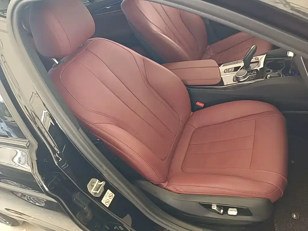 BMW 5 Series — миниатюра 25