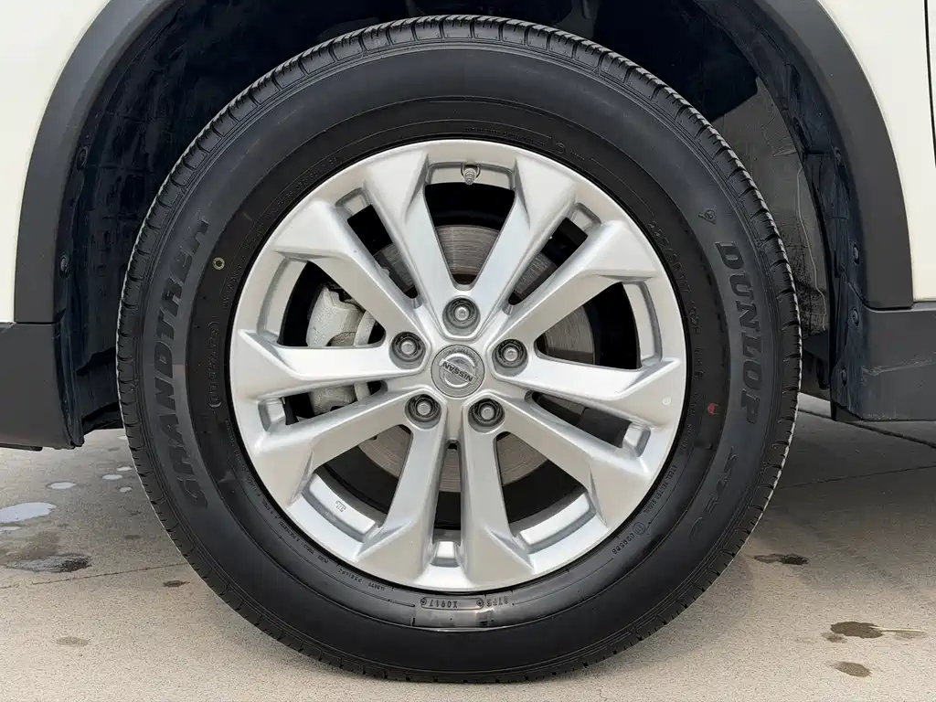 Nissan X-Trail — миниатюра 18