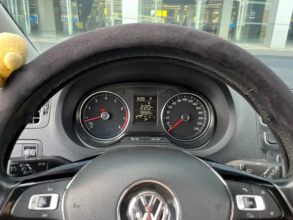 Volkswagen Polo — миниатюра 8