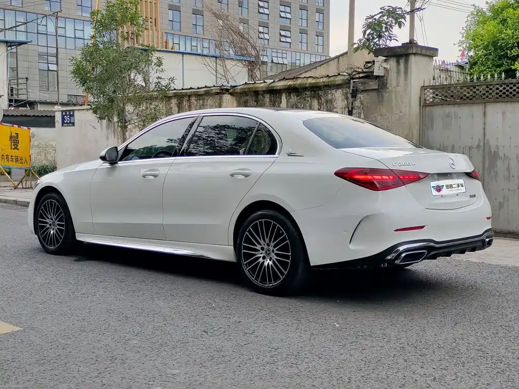 Mercedes-Benz C-Class — миниатюра 4