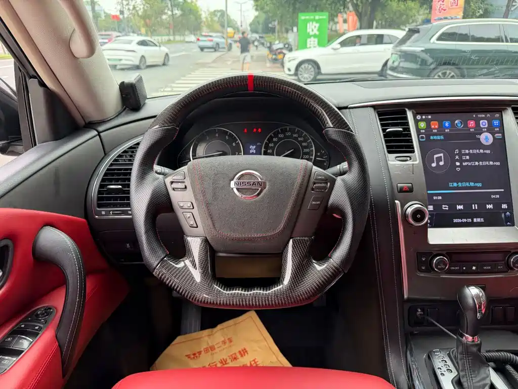 Nissan Patrol — миниатюра 14