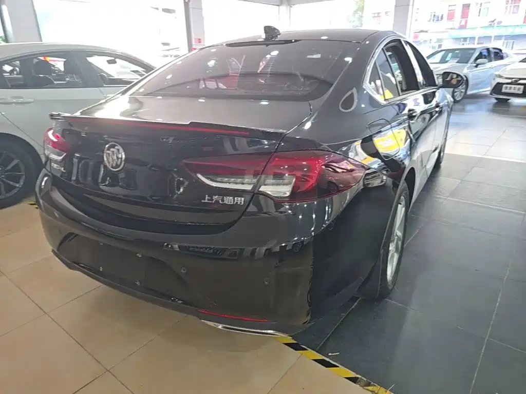 Buick Regal — миниатюра 7