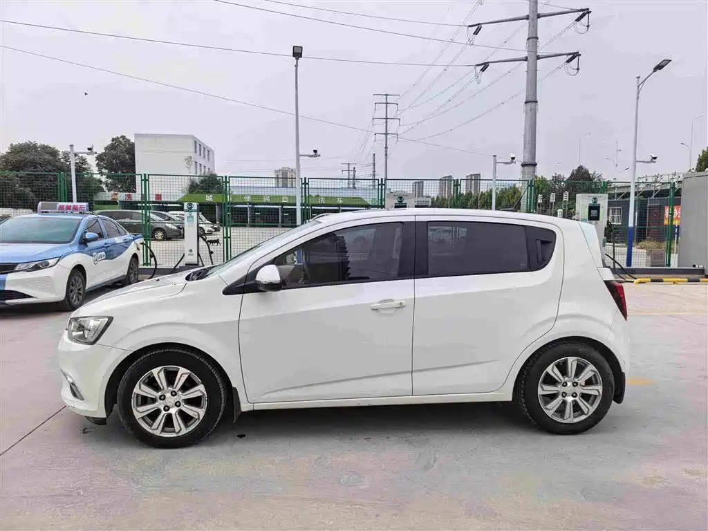 Chevrolet Aveo — миниатюра 3