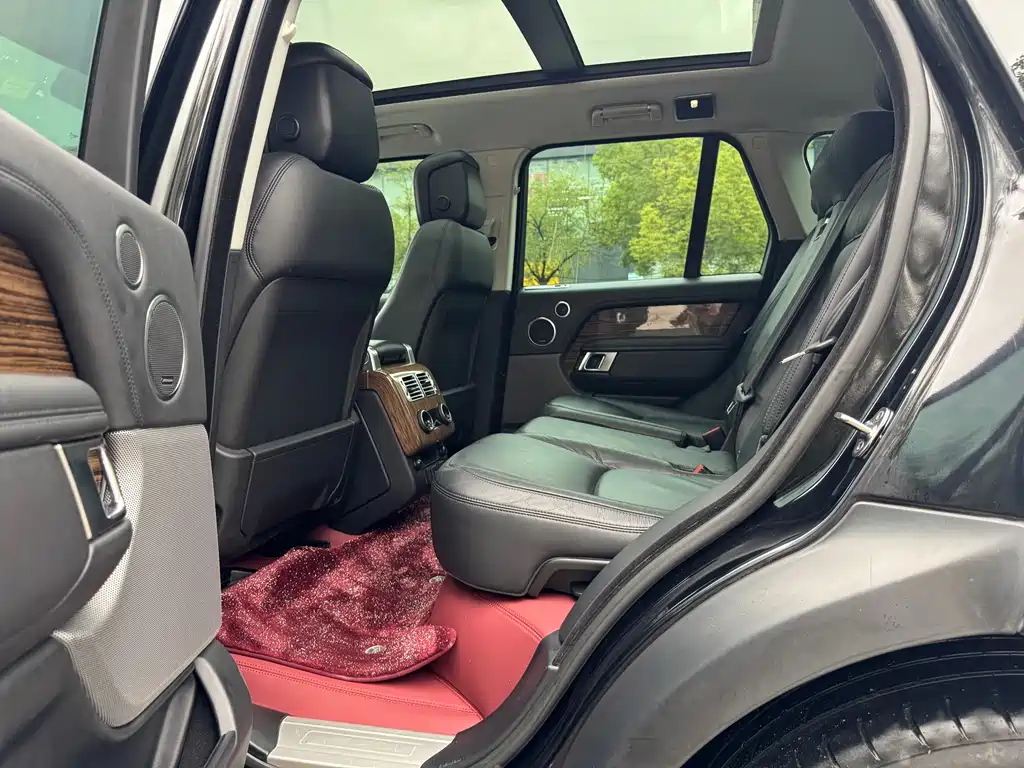 Land Rover Range Rover — миниатюра 8