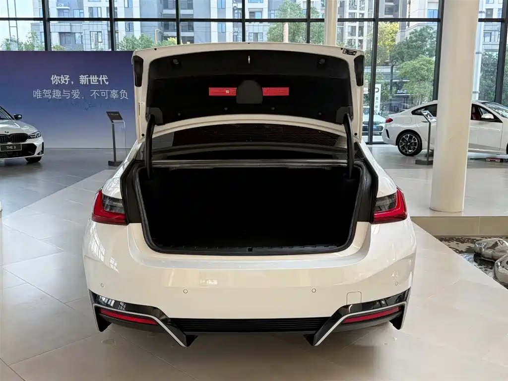 BMW i3 — миниатюра 5