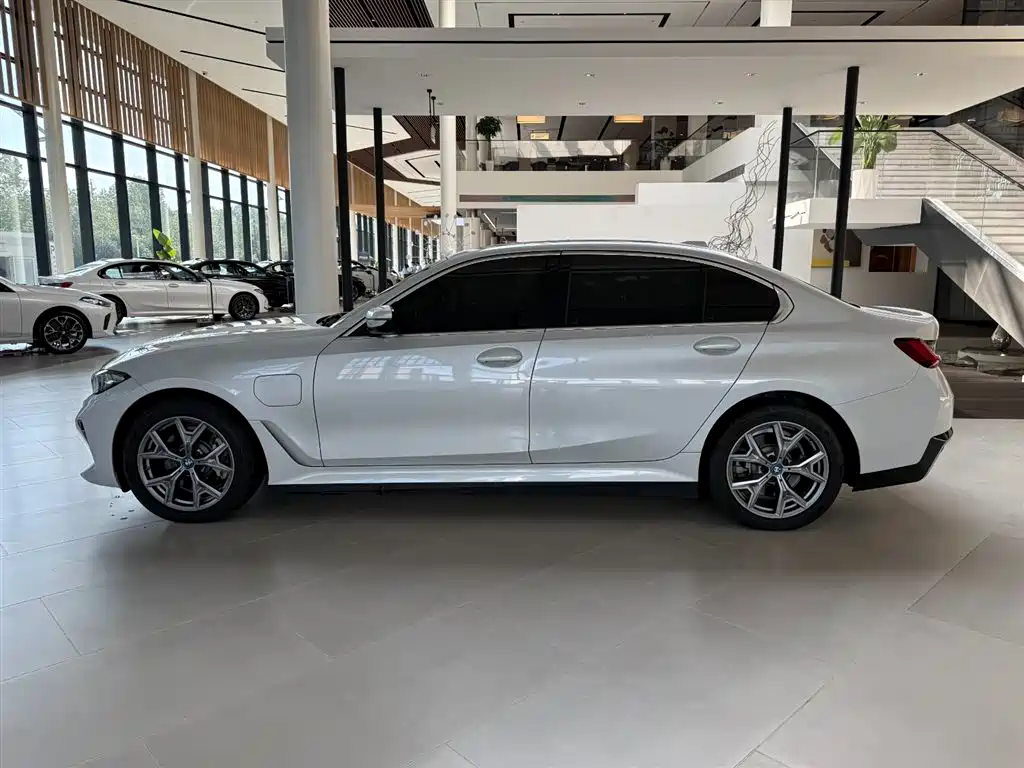 BMW i3 — миниатюра 16