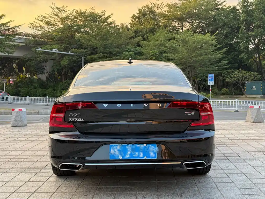 Volvo S90 — миниатюра 12
