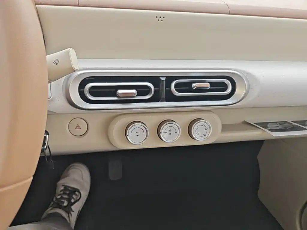 Wuling MINIEV — миниатюра 13