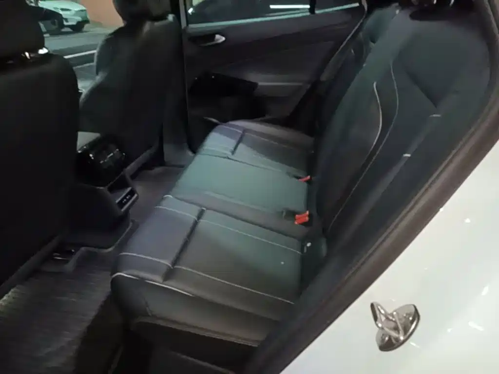 Volkswagen ID.4 X — миниатюра 17
