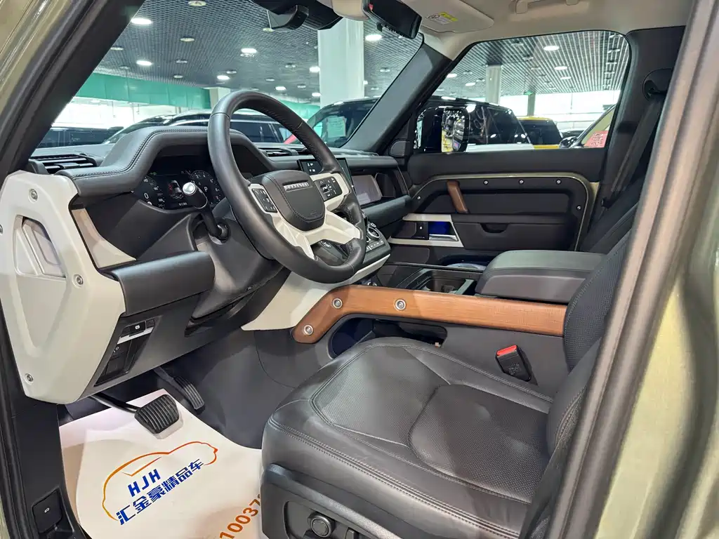 Land Rover Defender — миниатюра 5