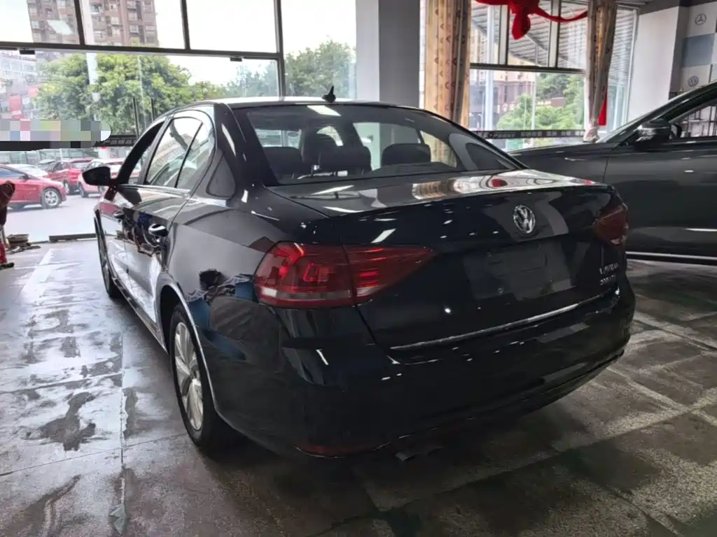 Volkswagen Lavida — миниатюра 5