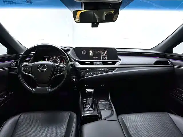 Lexus ES — миниатюра 16