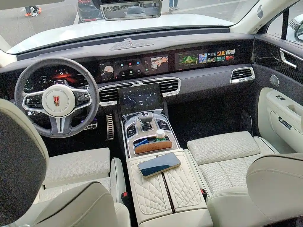Hongqi Hongqi E-HS9 — миниатюра 10