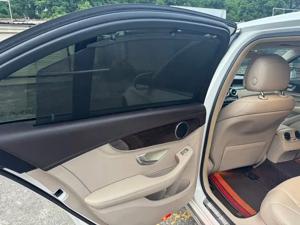 Mercedes-Benz C-Class — миниатюра 14