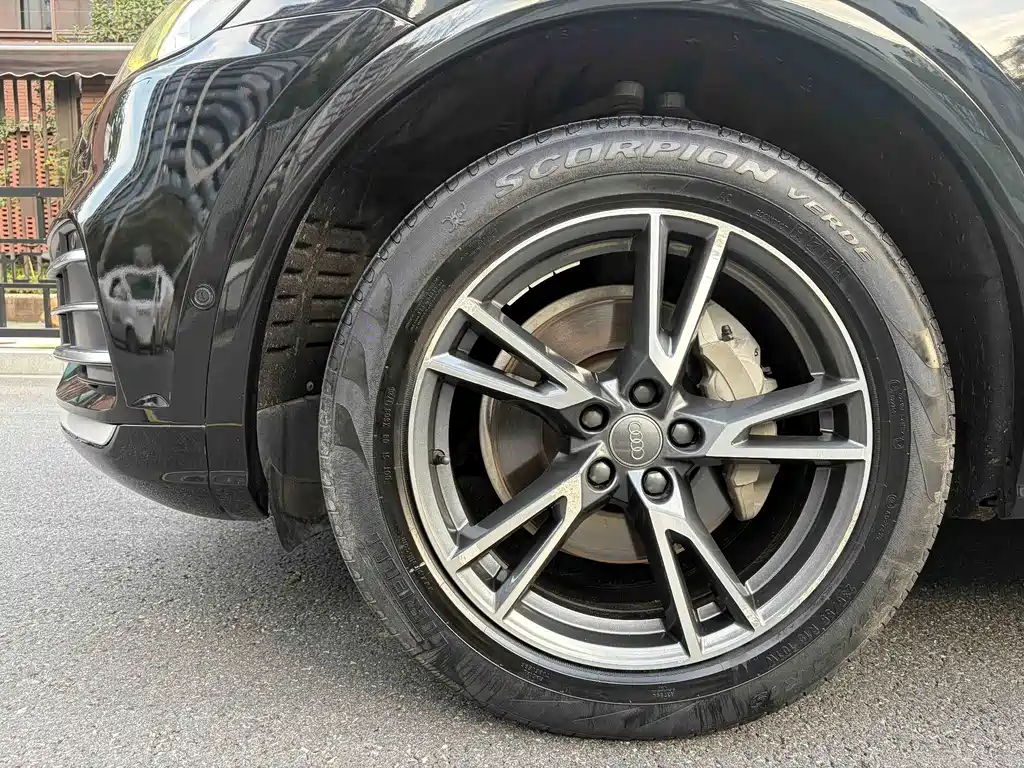 Audi Q5L — миниатюра 9
