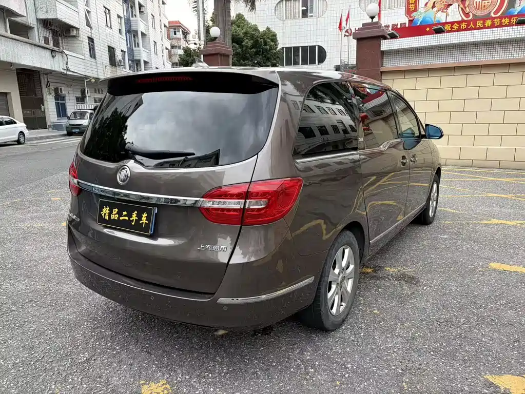 Buick GL8 — миниатюра 5