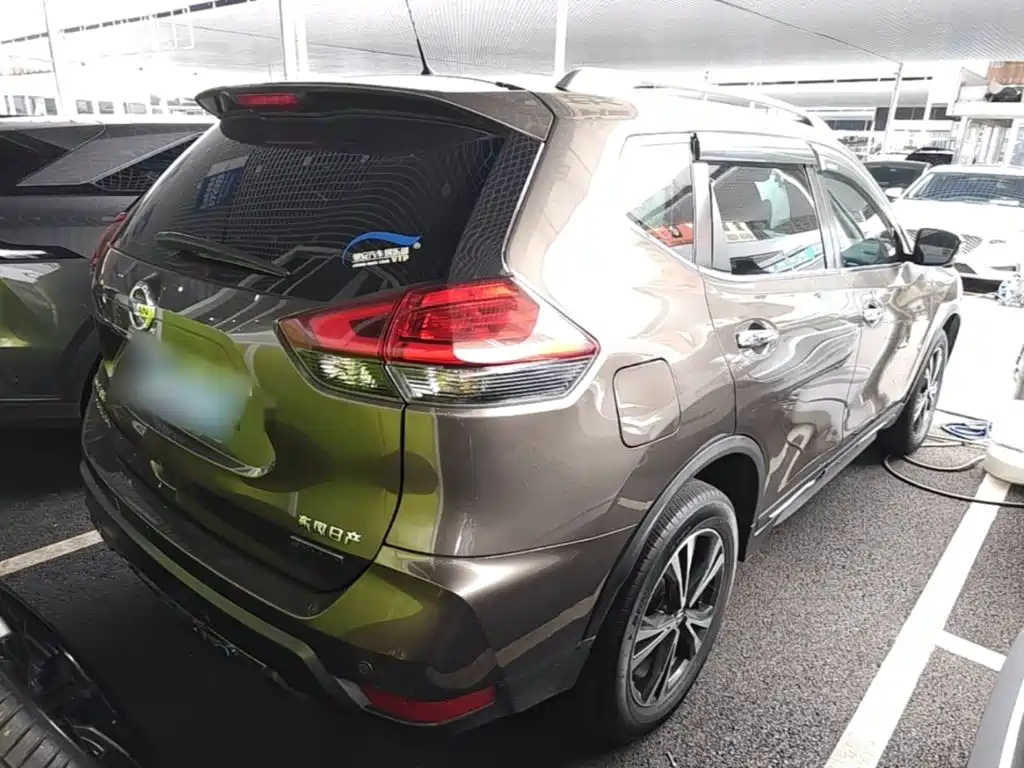 Nissan X-Trail — миниатюра 7