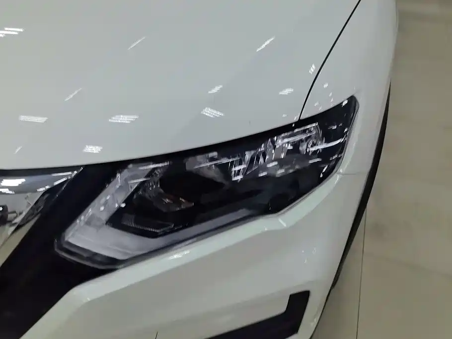 Nissan X-Trail — миниатюра 5