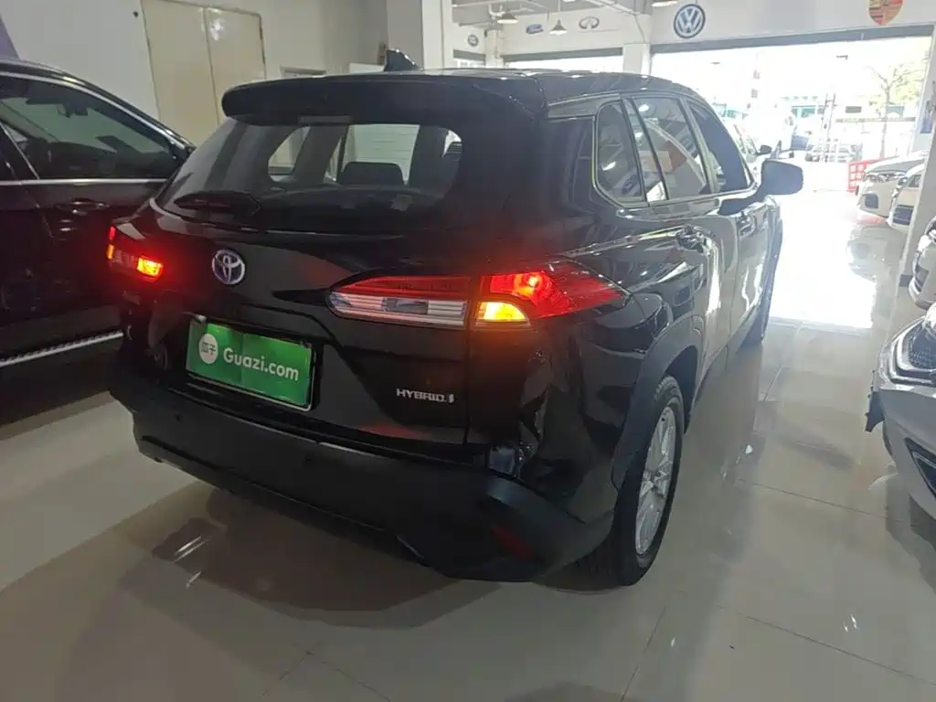 Toyota Corolla Cross — миниатюра 7