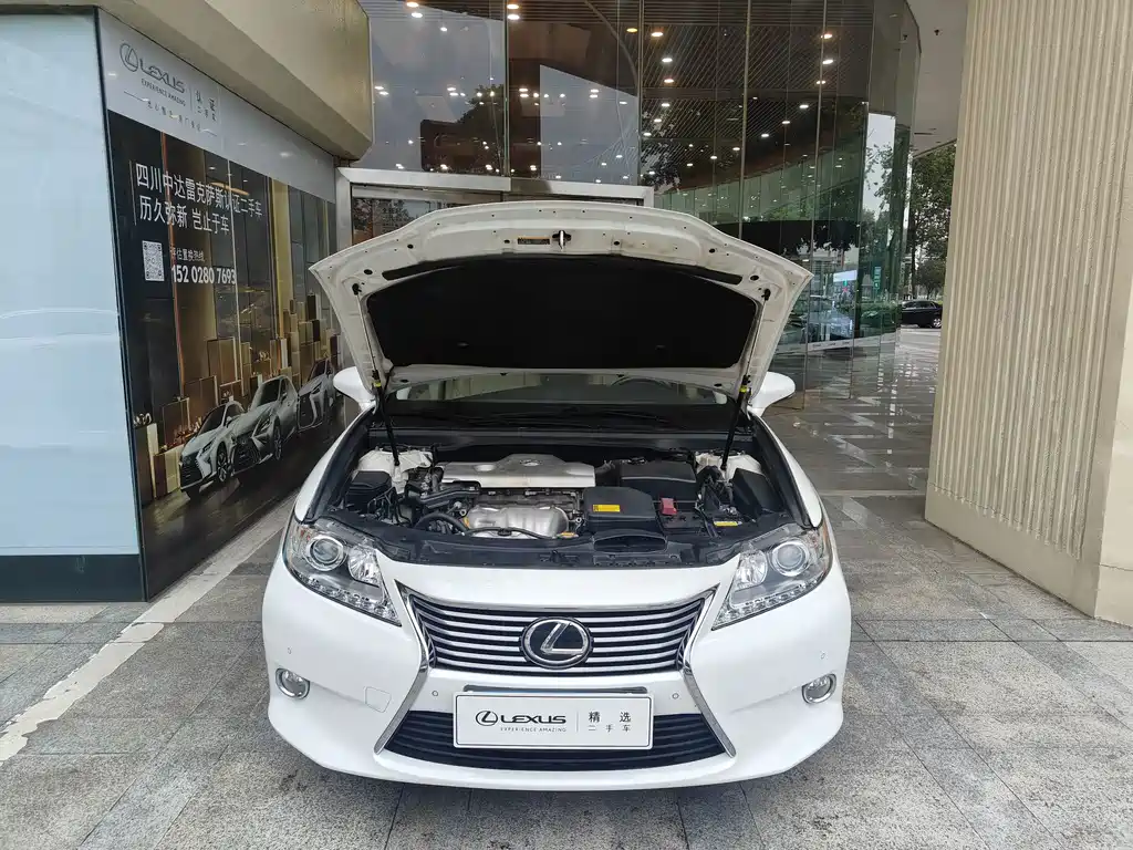 Lexus ES — миниатюра 6